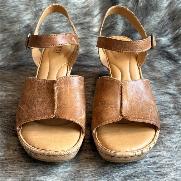 BORN Agnio Tan Leather Cork Wedge Ankle Strap Sandals Size 8.5 - Picture 2 of 10